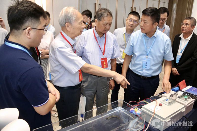 2完善评价机制 促进成果转化——“科技成果评价高层论坛”在京举行.jpg