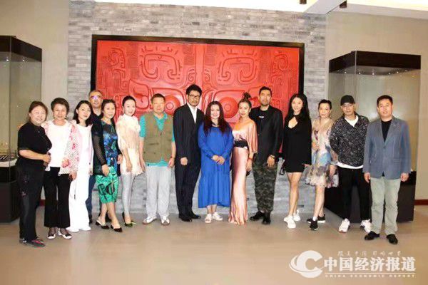 19首家中国民间簪子博物馆落户北京暨步摇风中国路·2021 流动的艺术展览开幕.jpg