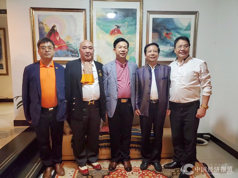 25 赋能新时代新经济名家研讨会暨中国经济报道书画艺术研究院成立礼聘仪式在京隆重举行.jpg