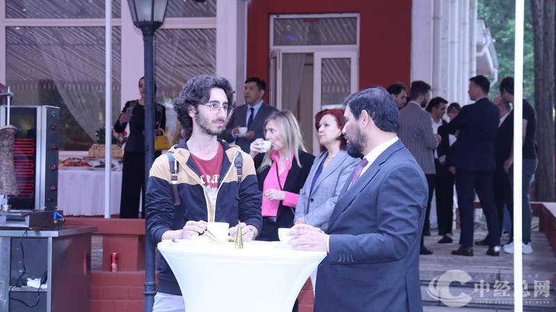 1714059051539453.jpg 5.jpg