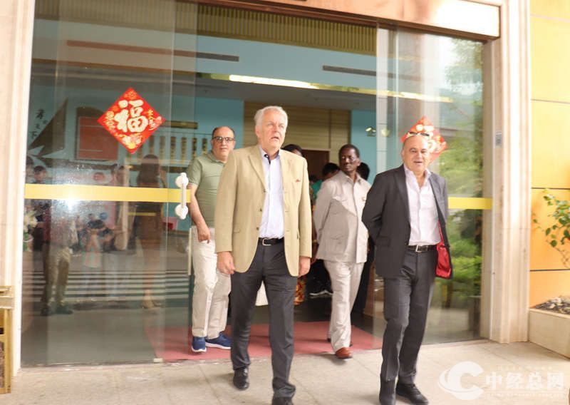 1723678220760834.jpg 5.jpg