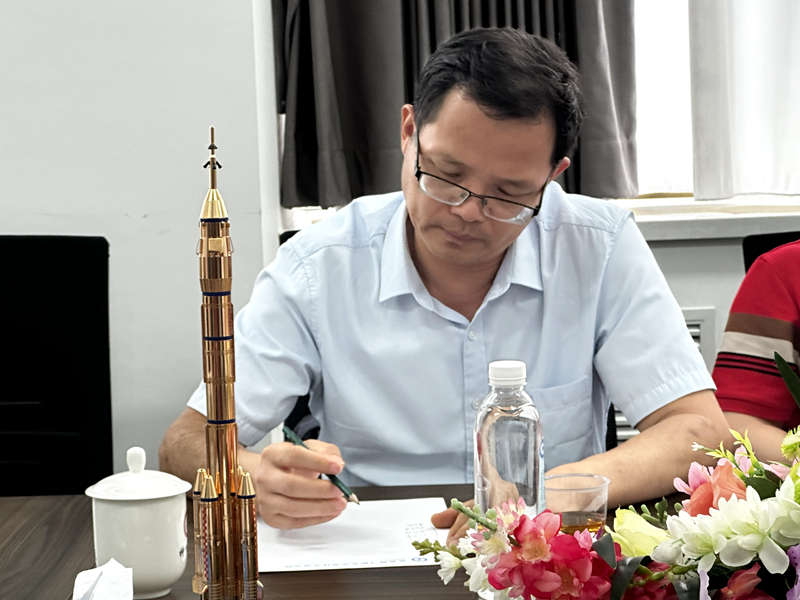 1724284448642948.jpg cb642977976d08391450d130a03ce6c.jpg