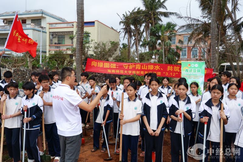 1741783439883708.jpg 宣讲 (1).jpg