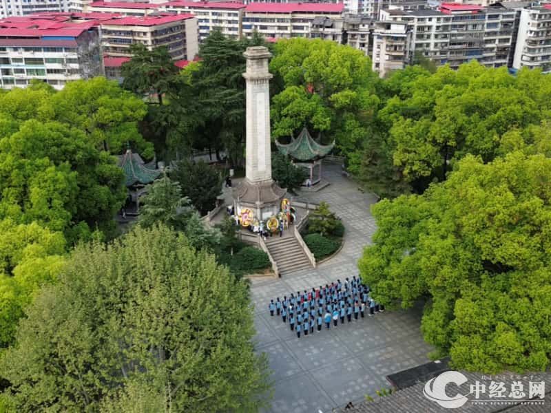 1743670288482109.jpg 4.jpg