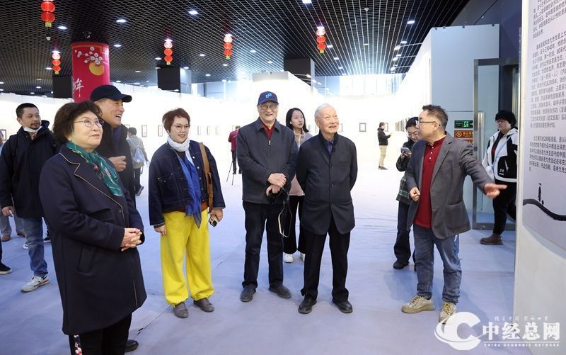 1744906735239944.jpg 老九漫画展 郭幸福摄影 (2).JPG