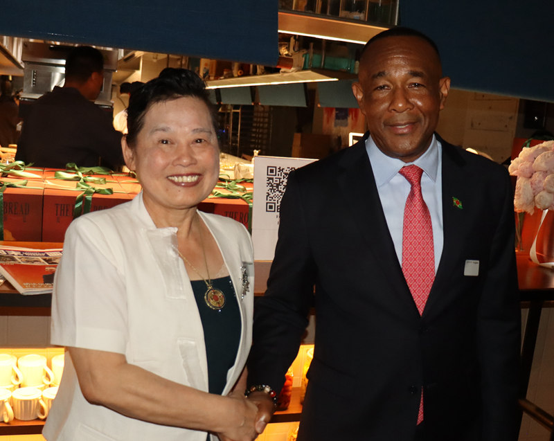 1751507401854975.jpg 11.jpg