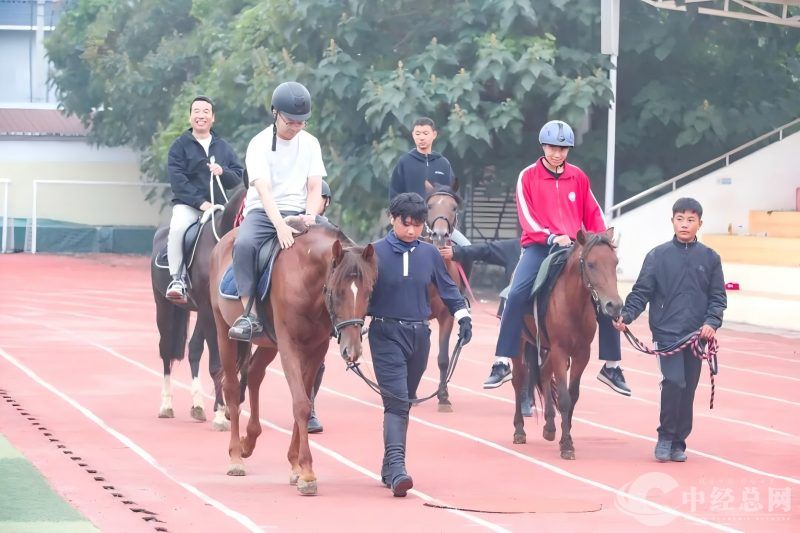 1758766746131265.jpg 4(1).jpg