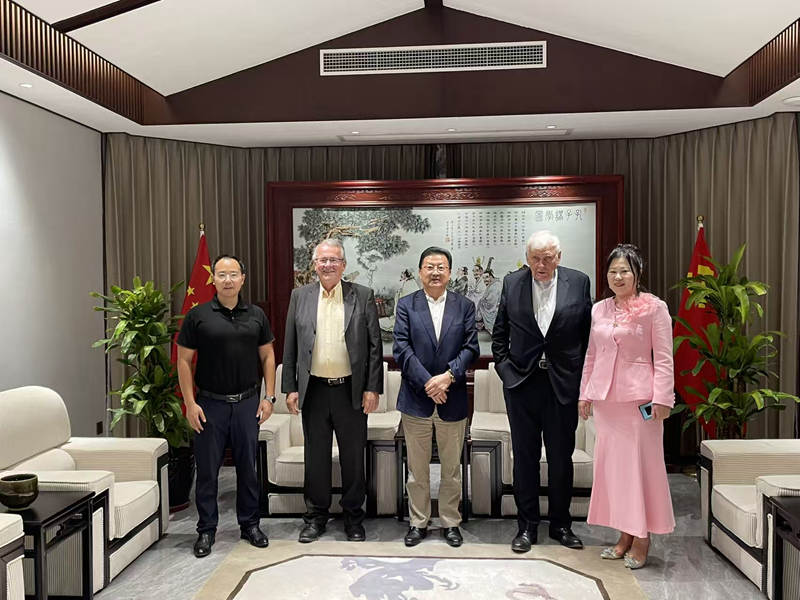 1758945600475320.jpg 2.jpg